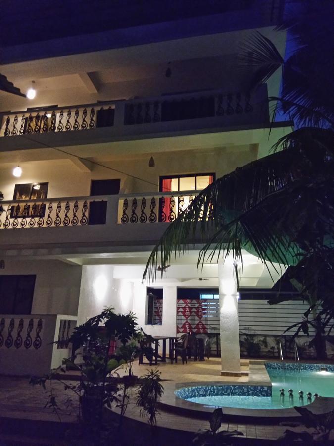 Sunshine Vagator Hotel Exterior foto
